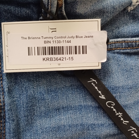 NWT Judy blue tummy control jeans - Picture 8 of 8